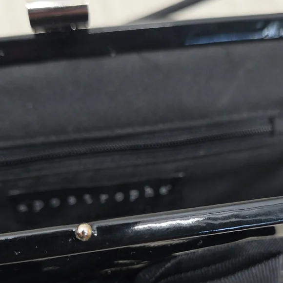 Elegant Black Women's Handbag - Picture 8 of 10